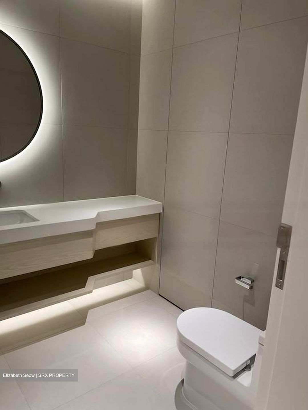 The Colonnade (D10), Condominium #475102111